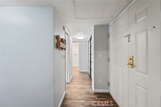 14141 Dickens 111, Sherman Oaks, CA 91423