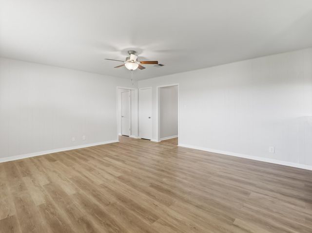 3925 Heatherglen Street, Bay City, TX 77414