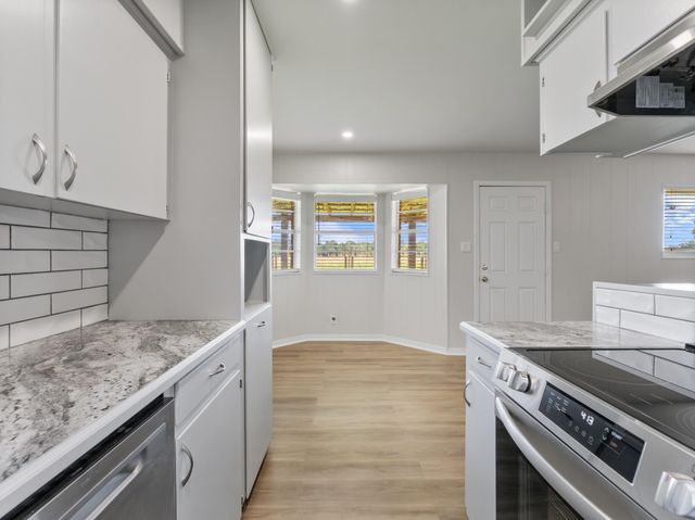 3925 Heatherglen Street, Bay City, TX 77414