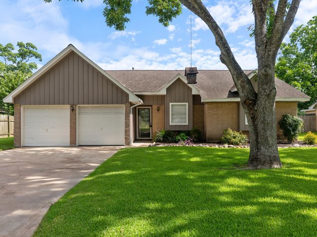 3925 Heatherglen Street, Bay City, TX 77414