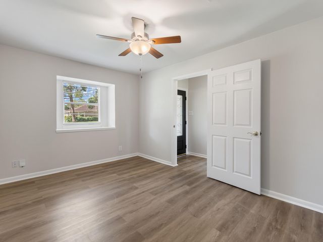 3925 Heatherglen Street, Bay City, TX 77414