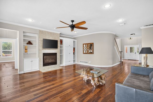 616 Redbud Court, Cedar Hill, TX 75104