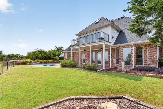 616 Redbud Court, Cedar Hill, TX 75104