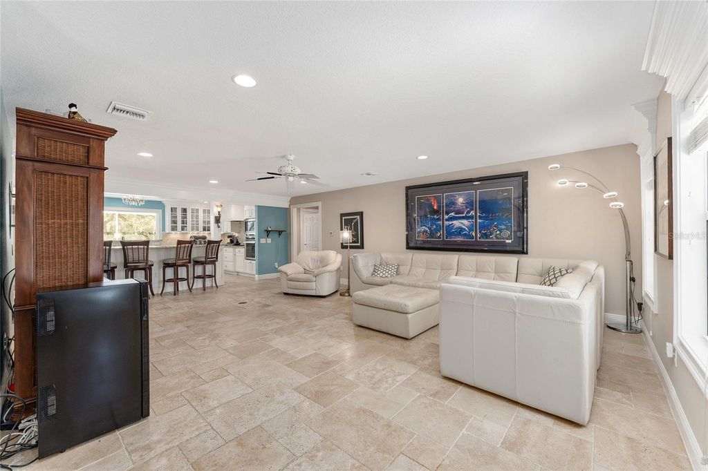 Image 12 of property listing at 2756 CUTTERS CORNER, The Villages, FL 32162