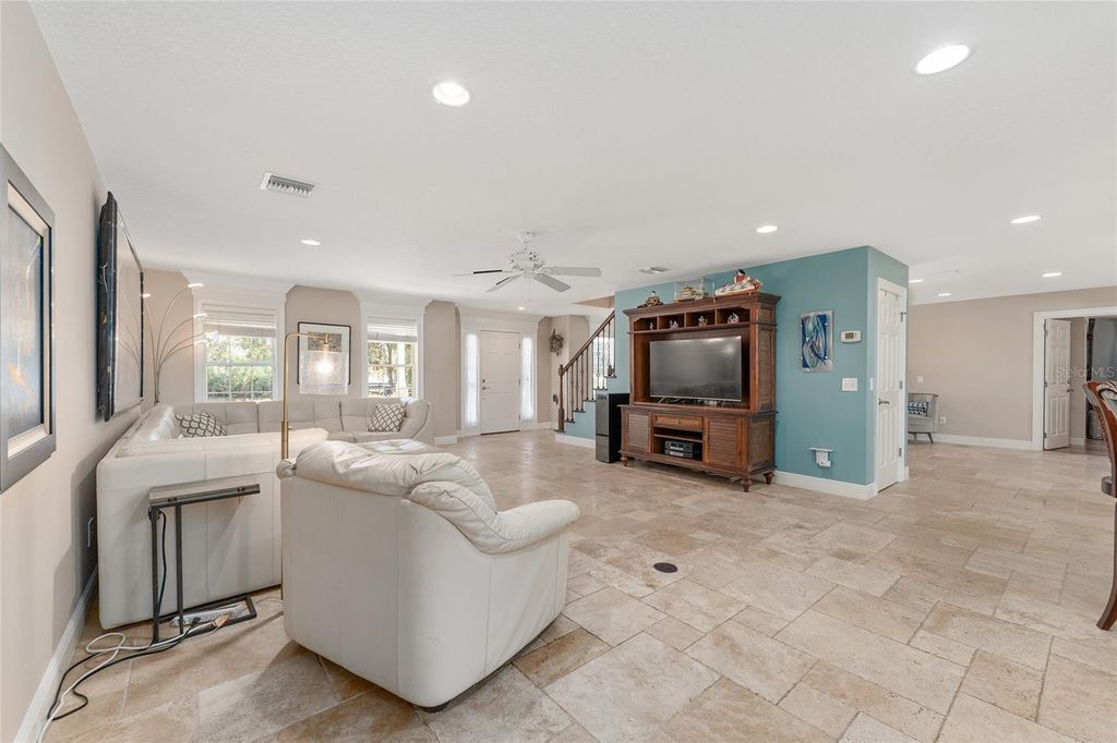 Image 15 of property listing at 2756 CUTTERS CORNER, The Villages, FL 32162