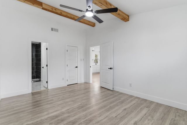 1421 Swiss, Arlington, TX 76010