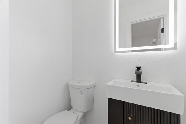 1421 Swiss, Arlington, TX 76010