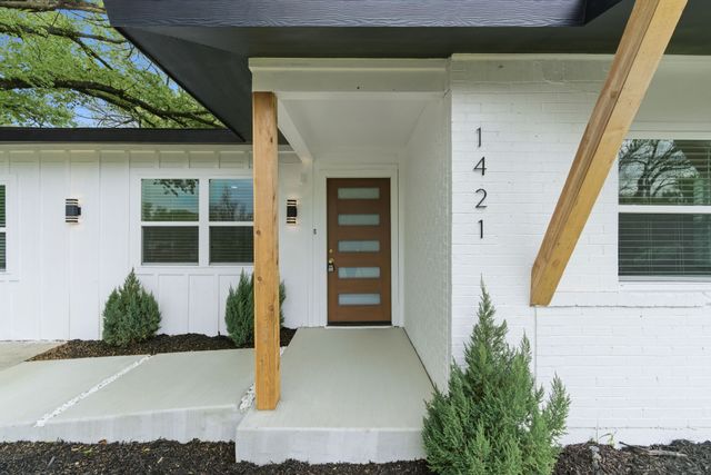 1421 Swiss, Arlington, TX 76010