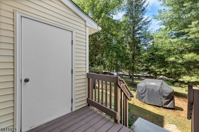 28 Garfield Way, Montgomery Twp., NJ 08540