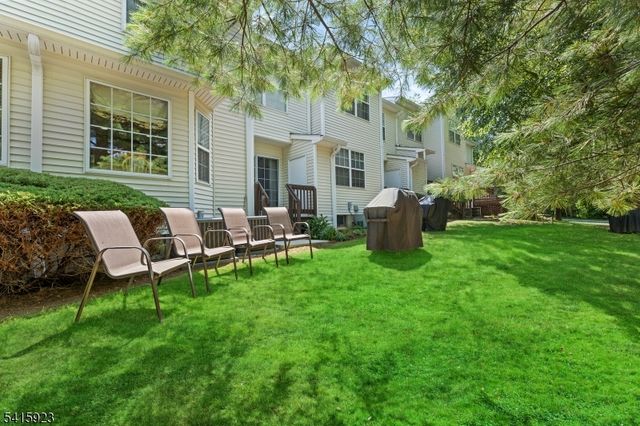 28 Garfield Way, Montgomery Twp., NJ 08540