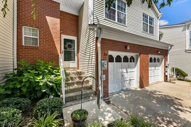 28 Garfield Way, Montgomery Twp., NJ 08540