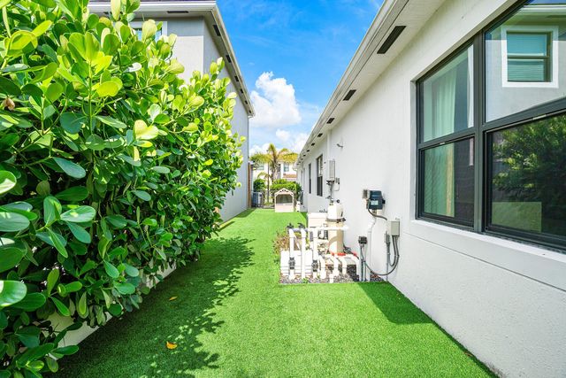 7284 Estero Drive 7284, Lake Worth, FL 33463