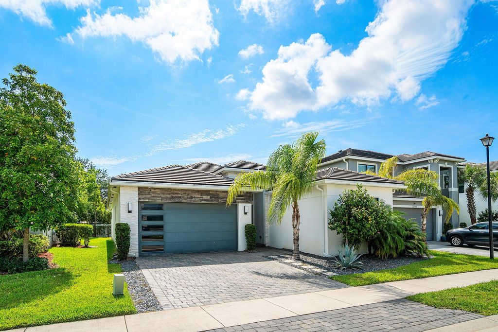 7284 Estero Drive 7284, Lake Worth, FL 33463