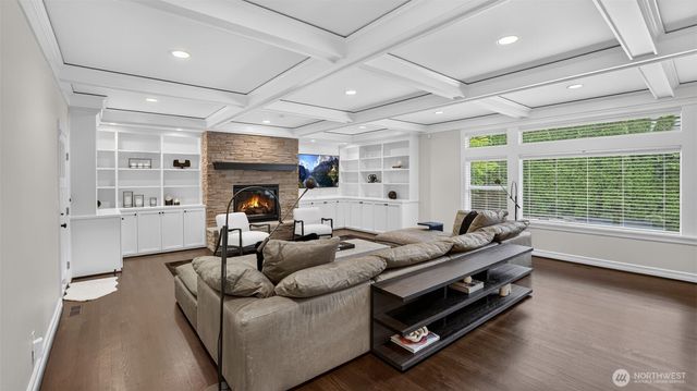 205 259th Avenue NE, Sammamish, WA 98074