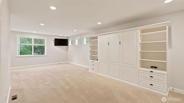 205 259th Avenue NE, Sammamish, WA 98074