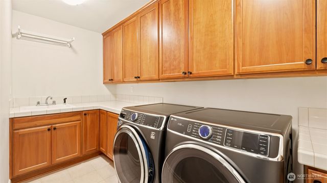 205 259th Avenue NE, Sammamish, WA 98074