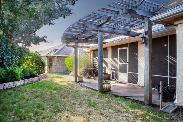 9604 Pinewood Drive, Denton, TX 76207