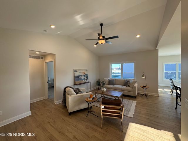 1304 Limerick Lane, Waterville, OH 43566