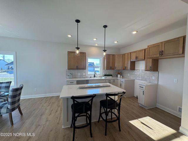 1304 Limerick Lane, Waterville, OH 43566