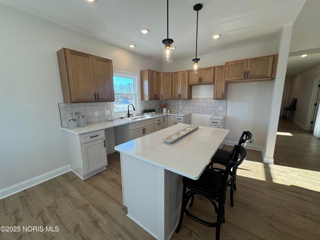 1304 Limerick Lane, Waterville, OH 43566