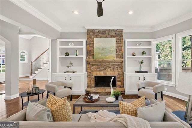 4054 Hill House Road SW, Smyrna, GA 30082