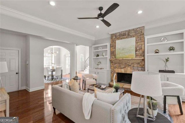 4054 Hill House Road SW, Smyrna, GA 30082