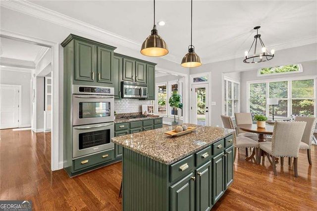 4054 Hill House Road SW, Smyrna, GA 30082