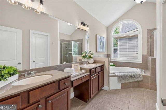 4054 Hill House Road SW, Smyrna, GA 30082