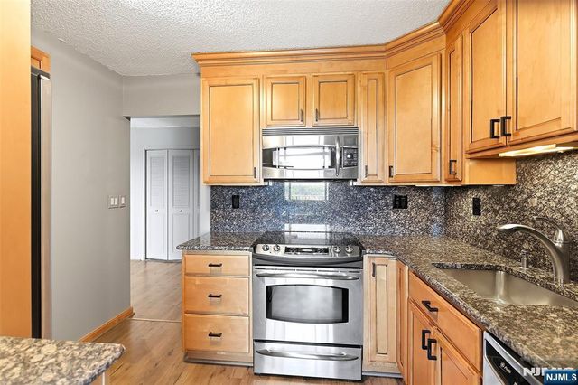 160 Overlook Avenue 11B, Hackensack, NJ 07601