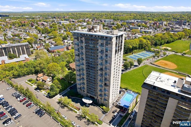 160 Overlook Avenue 11B, Hackensack, NJ 07601