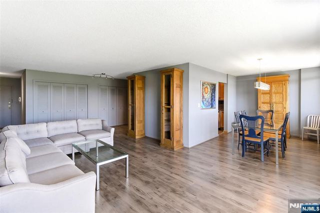 160 Overlook Avenue 11B, Hackensack, NJ 07601