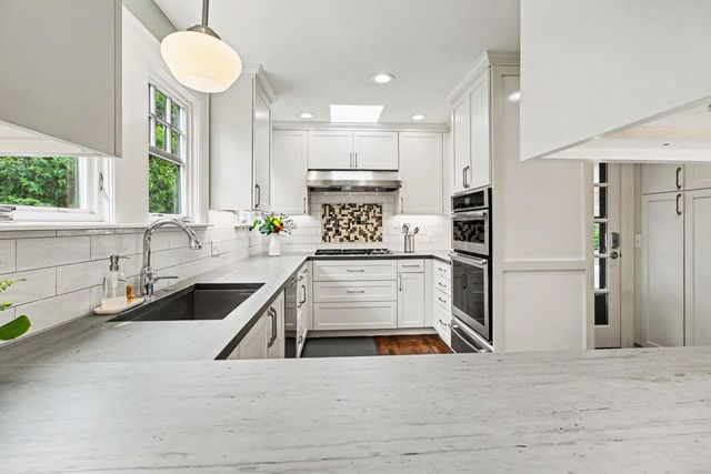 2105 Devonshire Road, Ann Arbor, MI 48104