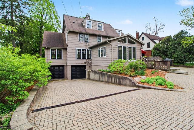 2105 Devonshire Road, Ann Arbor, MI 48104