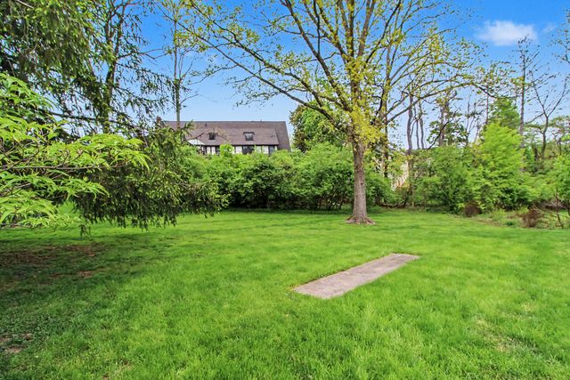 2105 Devonshire Road, Ann Arbor, MI 48104