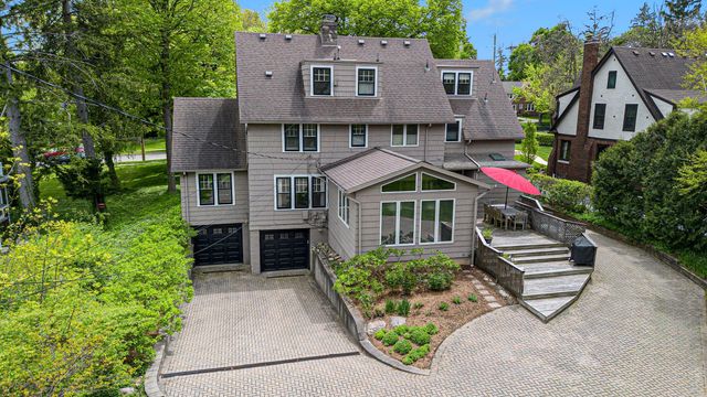 2105 Devonshire Road, Ann Arbor, MI 48104