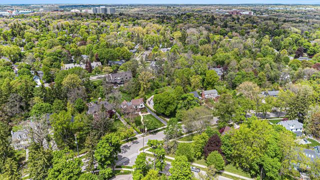 2105 Devonshire Road, Ann Arbor, MI 48104