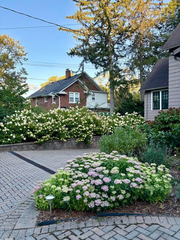 2105 Devonshire Road, Ann Arbor, MI 48104