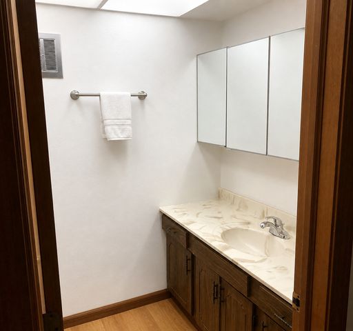 511 WASHINGTON Square 511, Wood Dale, IL 60191