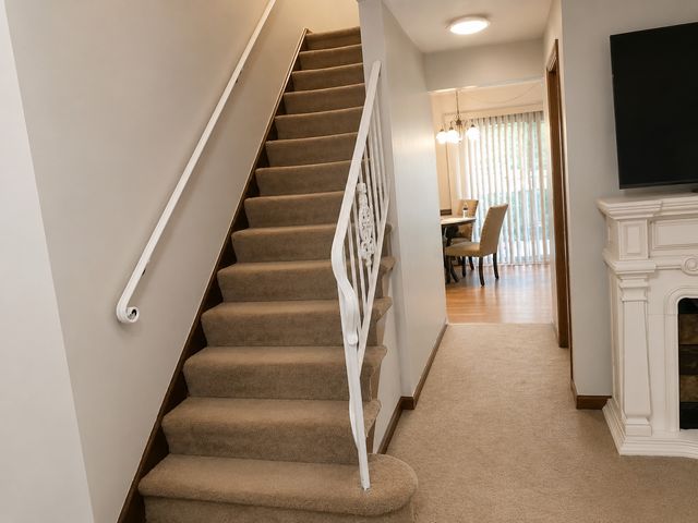 511 WASHINGTON Square 511, Wood Dale, IL 60191
