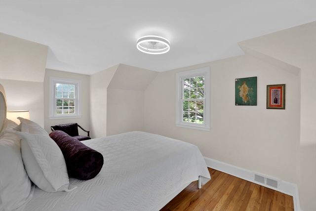 378 Roosevelt Ave, Springfield, MA 01118