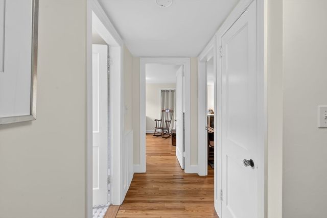 378 Roosevelt Ave, Springfield, MA 01118