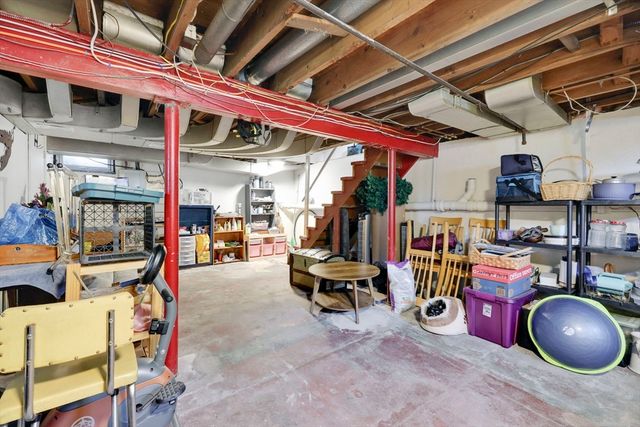 378 Roosevelt Ave, Springfield, MA 01118