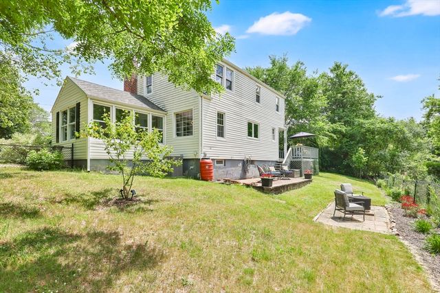 378 Roosevelt Ave, Springfield, MA 01118