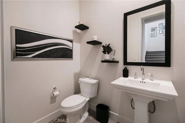 21120 W Citylights Drive, Chatsworth, CA 91311