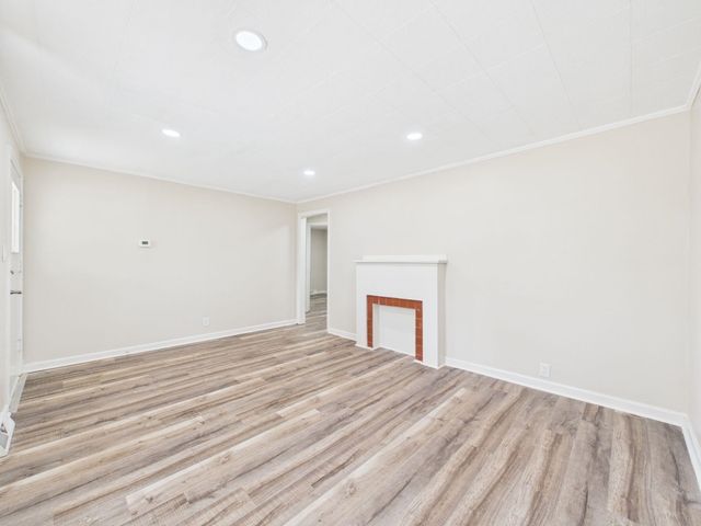 821 S Vassar Ave, Wichita, KS 67218
