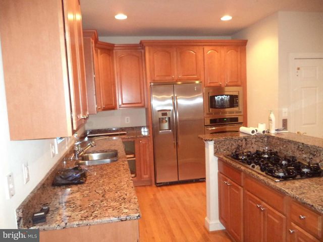 6812 RIGBY LN, Mclean, VA 22101