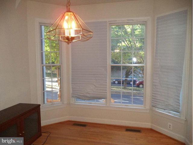 6812 RIGBY LN, Mclean, VA 22101