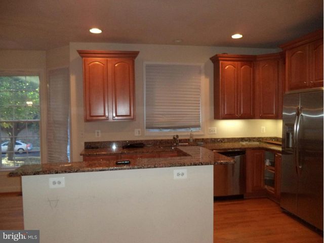 6812 RIGBY LN, Mclean, VA 22101