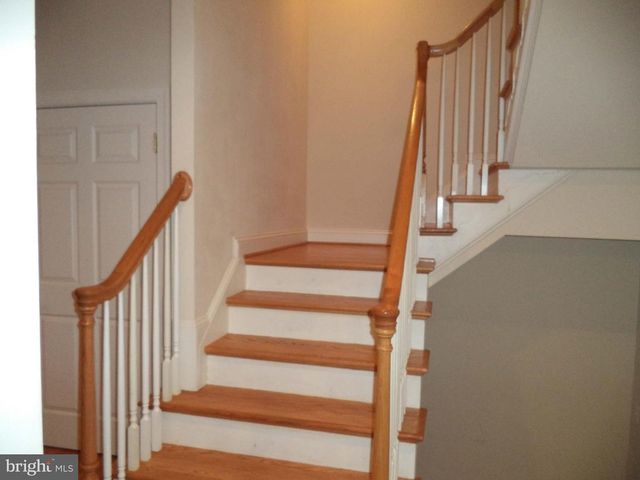 6812 RIGBY LN, Mclean, VA 22101