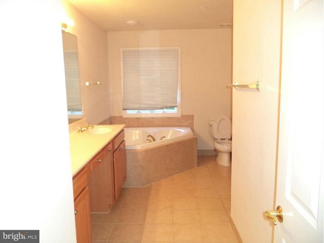 6812 RIGBY LN, Mclean, VA 22101